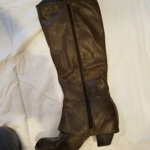 Brown Boots- Size 9